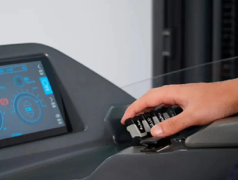Schubmaststapler der Deluxe-Serie REV20D mit 2.000 kg Tragfähigkeit – Ansicht 6